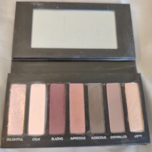 Younique eyeshadow pallet #3